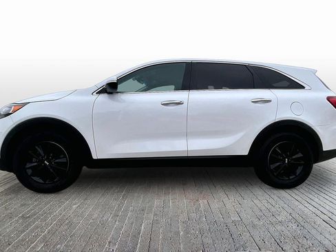 Used 2019 Kia Sorento LX image 5