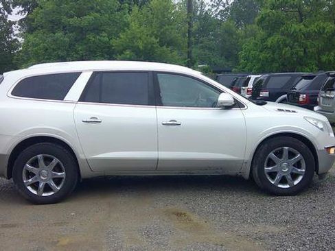 Used 2008 Buick Enclave CXL w/ Entertainment Package #3 image 3