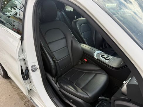 Used 2019 Mercedes-Benz C 300 4MATIC Sedan w/ Premium Package image 8