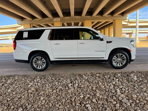 Used 2021 GMC Yukon XL SLT w/ Rear Media and Nav Package image 2