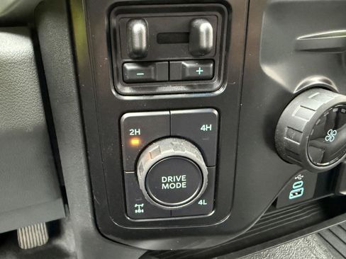 Used 2025 Ford F250 XL w/ XL Chrome Package image 25