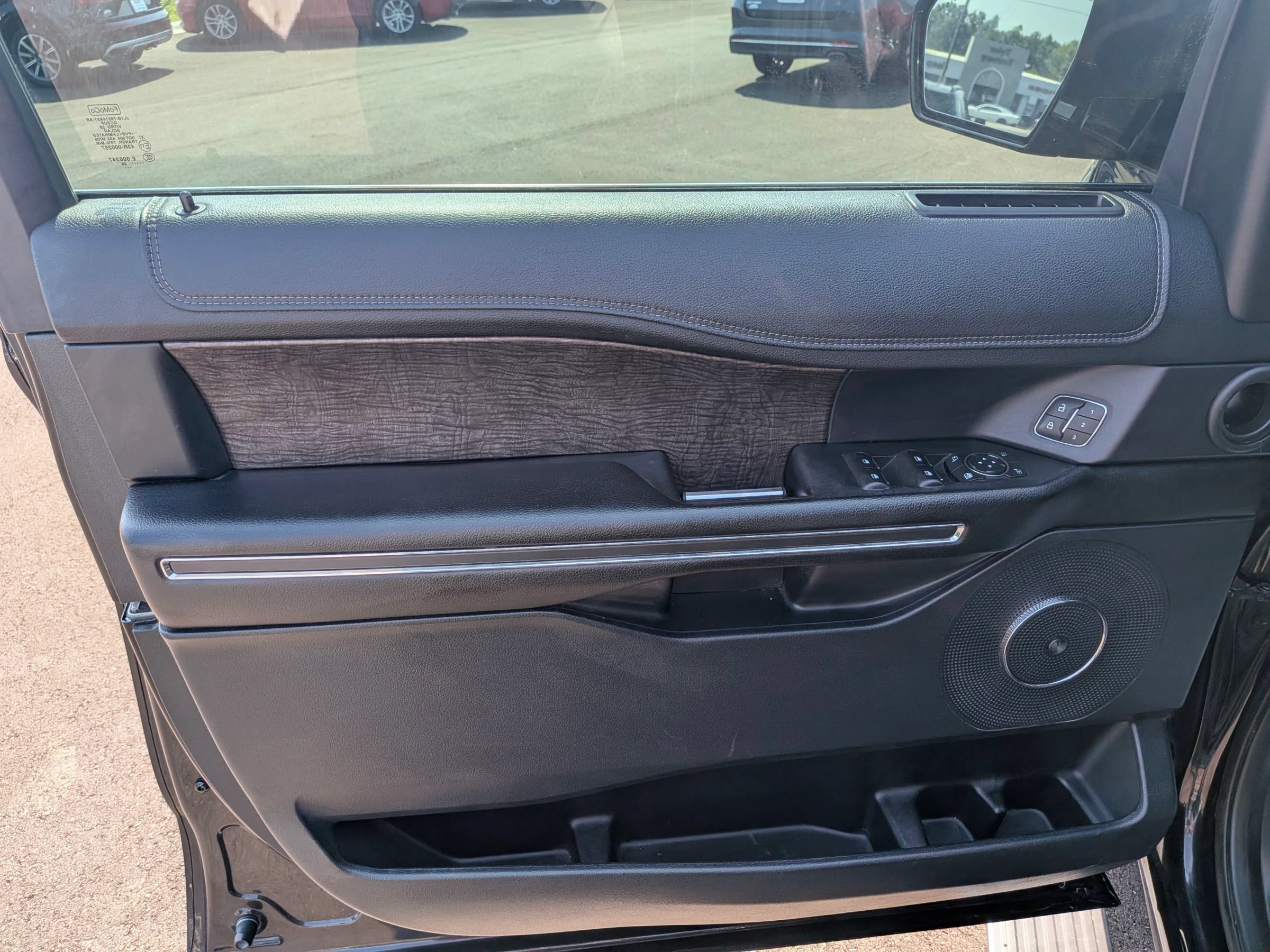 Used 2020 Ford Expedition Max Limited AWD/4WD image 20