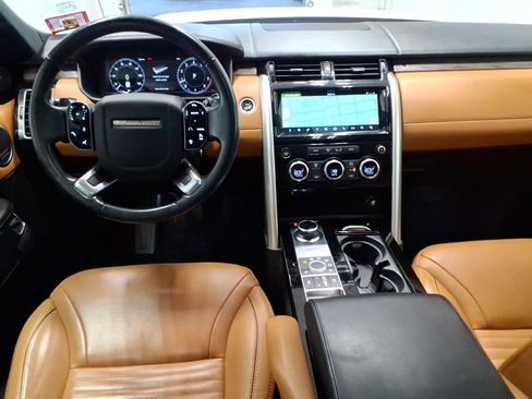 Used 2019 Land Rover Discovery HSE Luxury image 9