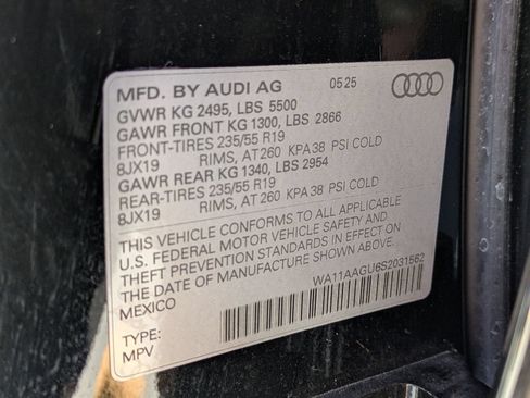 Used 2025 Audi Q5 Premium w/ Convenience Package AWD/4WD image 17