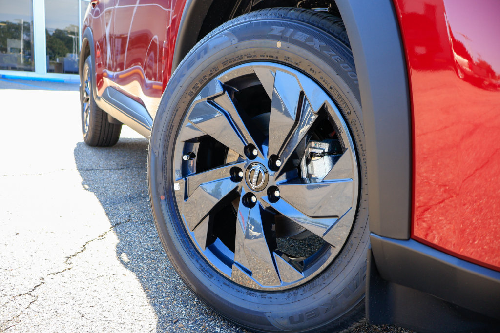 New 2026 Nissan Rogue SV FWD image 17