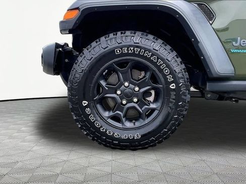 Used 2023 Jeep Wrangler Unlimited w/ Cold Weather Group AWD/4WD image 21