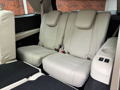 New 2026 Mercedes-Benz GLS 450 4MATIC image 3