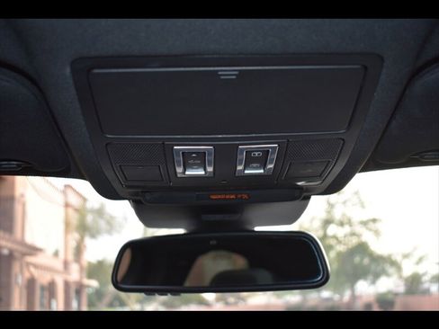 Used 2016 Jaguar XF S image 30