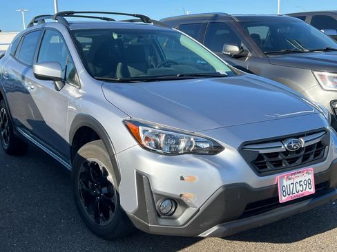 Used 2021 Subaru Crosstrek 2.0i Premium AWD/4WD image 3
