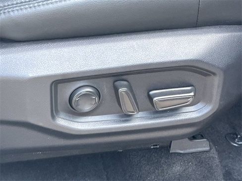 Used 2023 Toyota Tundra Limited image 30