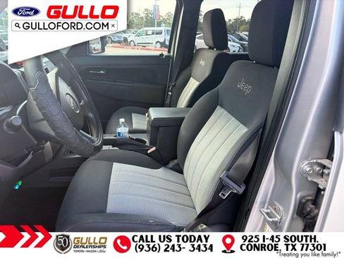 Used 2009 Jeep Liberty Sport w/ Popular Equipment Group AWD/4WD image 6