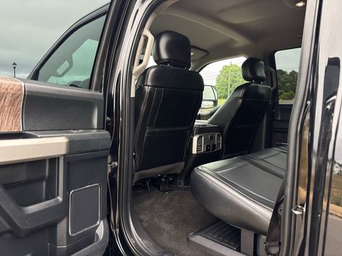 Used 2017 Ford F250 Lariat w/ FX4 Off-Road Package AWD/4WD image 24