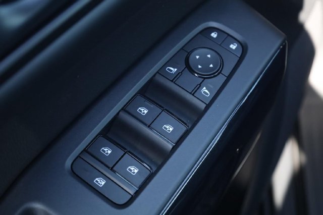 Certified 2025 Nissan Pathfinder SV AWD/4WD image 10