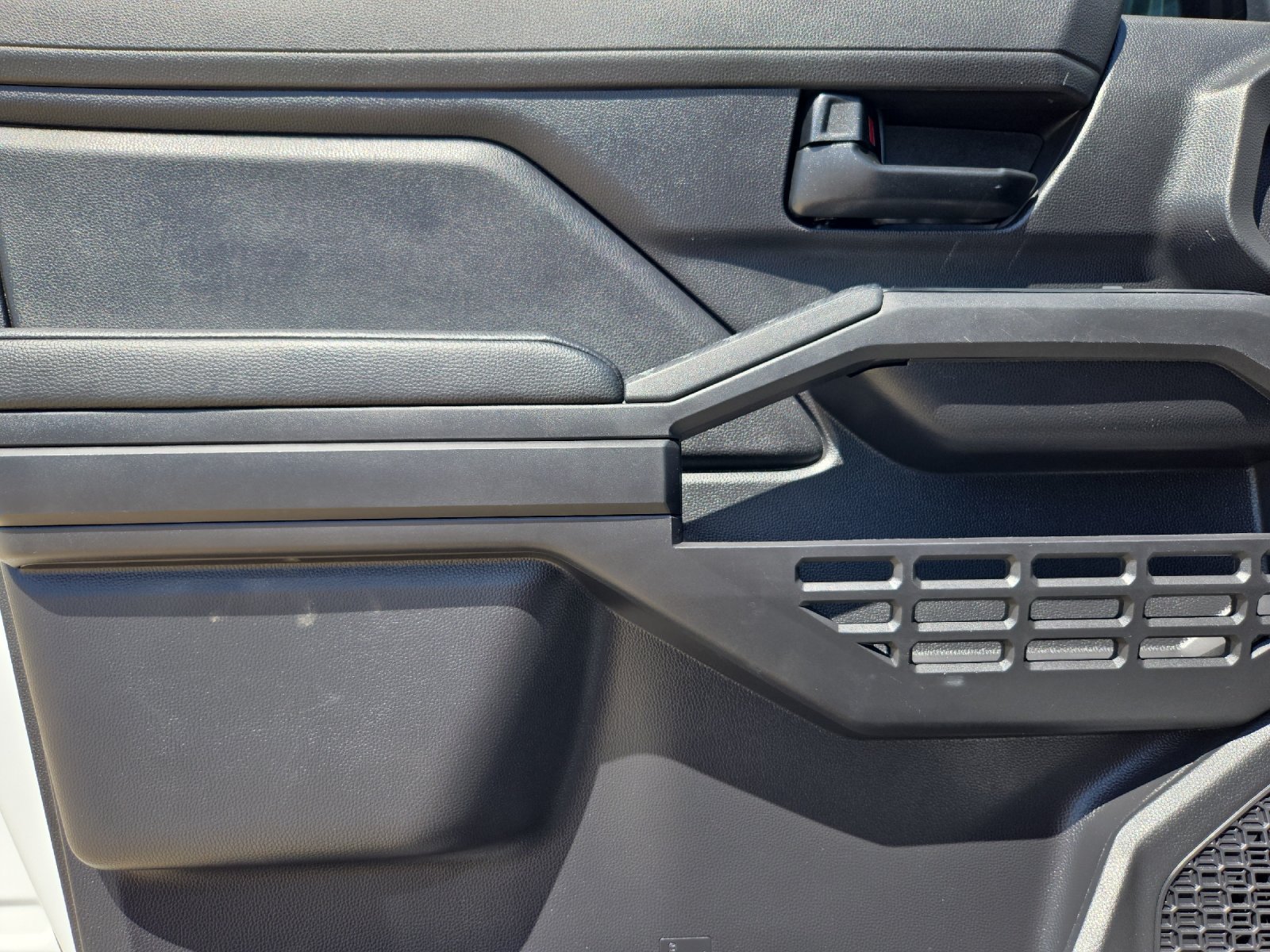 Certified 2025 Toyota Tacoma SR AWD/4WD image 10