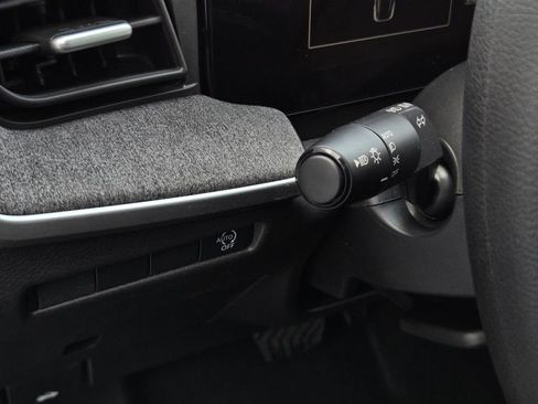 New 2026 Nissan Kicks S FWD image 17