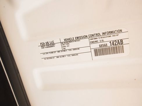 Used 2023 Jeep Grand Cherokee L Laredo image 50