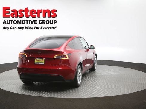 Used 2021 Tesla Model Y Long Range AWD/4WD image 36