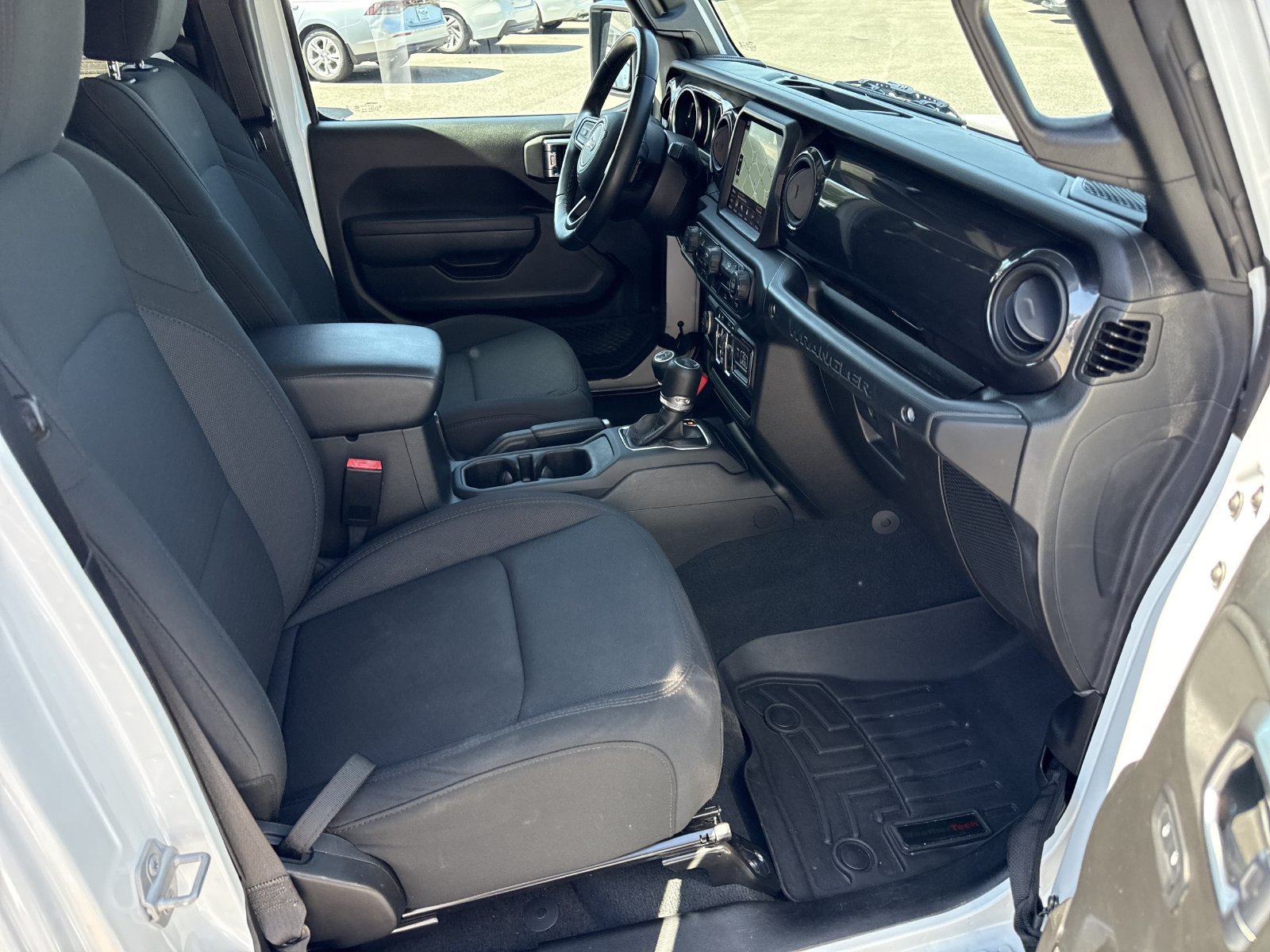 Used 2022 Jeep Wrangler Unlimited Sport AWD/4WD image 32