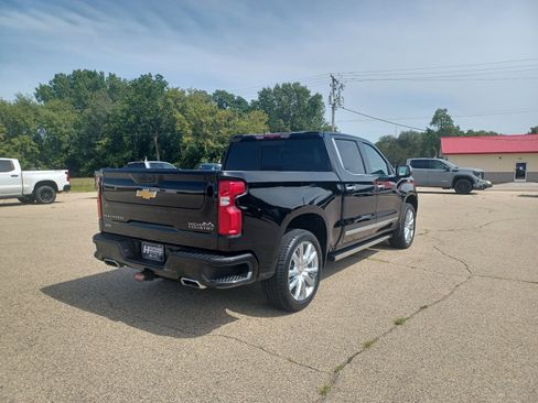 Used 2022 Chevrolet Silverado 1500 4x4 Crew Cab High Country w/ High Country Premium Package image 5