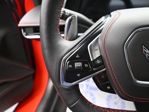 Used 2024 Chevrolet Corvette Stingray Premium Conv w/ Z51 Performance Package RWD image 15