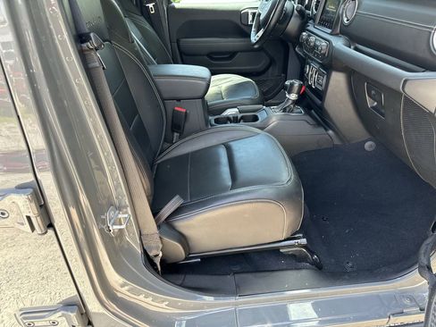 Used 2021 Jeep Gladiator Overland w/ Popular Equipment Package image 14