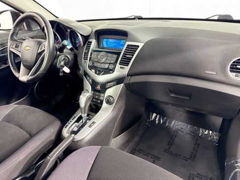 Used 2013 Chevrolet Cruze LT w/ All-Star Edition image 28
