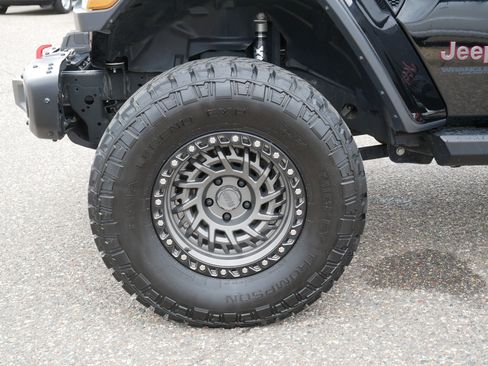 Used 2018 Jeep Wrangler Unlimited Rubicon AWD/4WD image 15