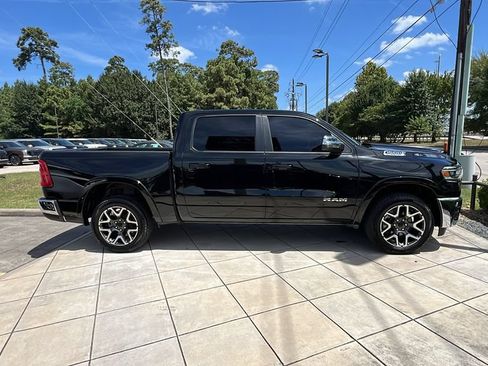 Used 2025 RAM 1500 Laramie AWD/4WD image 4