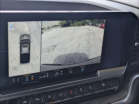 Certified 2023 Chevrolet Silverado 1500 LTZ AWD/4WD image 26
