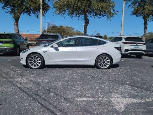 Used 2019 Tesla Model 3 Standard Range Plus image 3