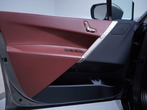 Used 2023 BMW iX xDrive50 w/ Sport Package image 15