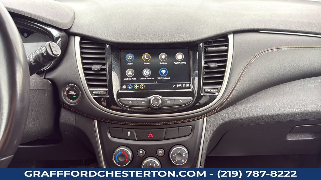 Used 2018 Chevrolet Trax LT w/ LT Convenience Package AWD/4WD image 17