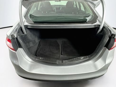Used 2016 Ford Fusion SE FWD image 24