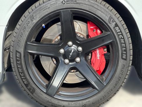 Used 2019 Dodge Challenger SRT Hellcat image 11