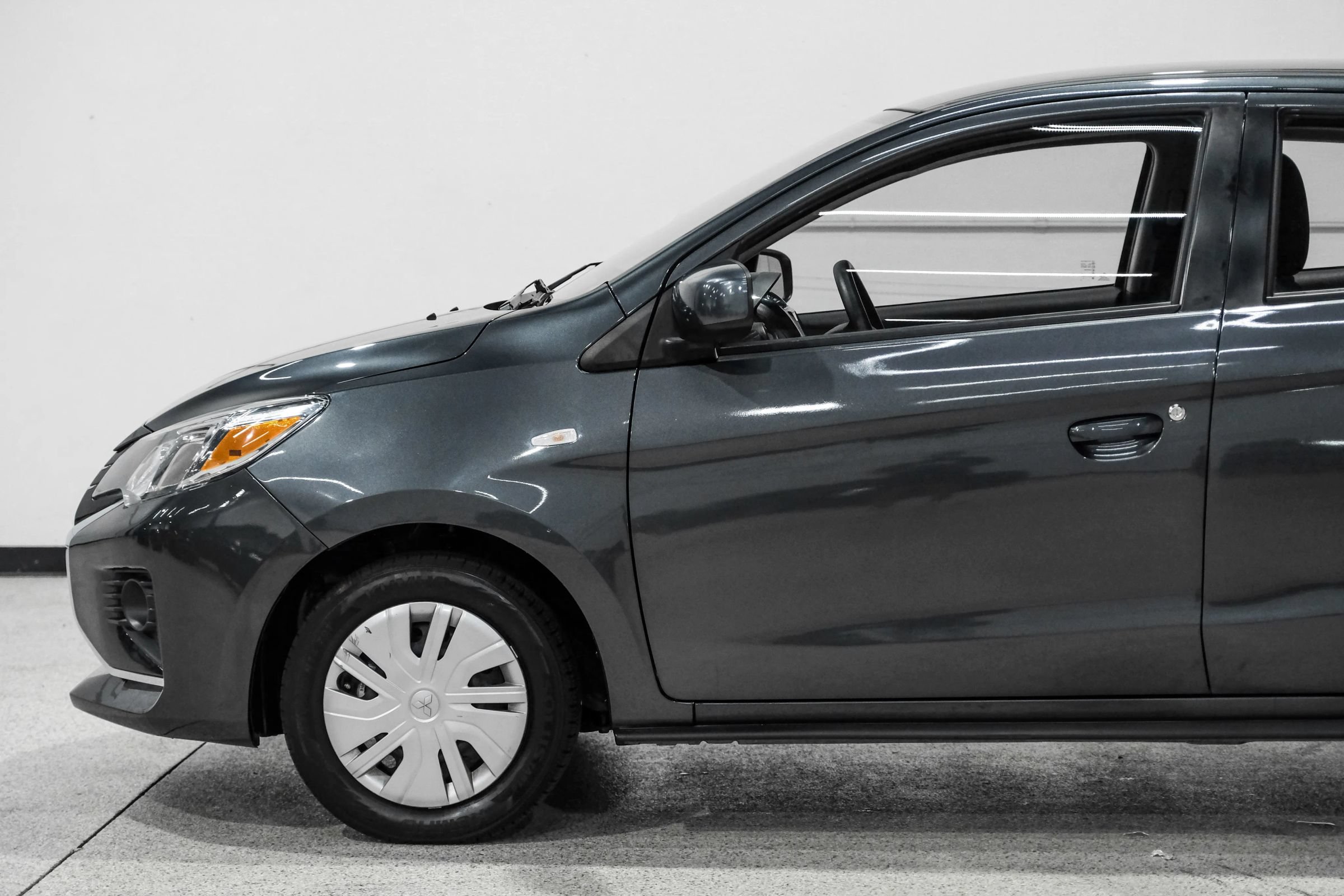 Used 2024 Mitsubishi Mirage ES FWD image 13