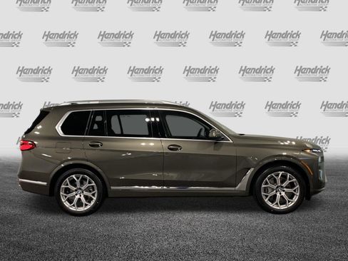 Used 2026 BMW X7 xDrive40i w/ Premium Package AWD/4WD image 9