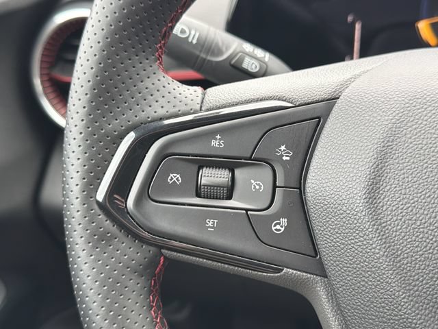 Certified 2025 Chevrolet Trax RS w/ Driver Confidence Package FWD image 21