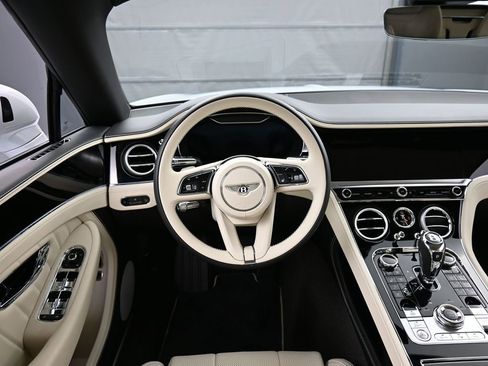 Used 2024 Bentley Continental GT AWD/4WD image 21