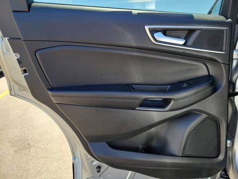 Certified 2023 Ford Edge SEL w/ Convenience Package AWD/4WD image 11