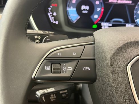 Certified 2025 Audi Q3 2.0T Premium w/ Convenience Package AWD/4WD image 18