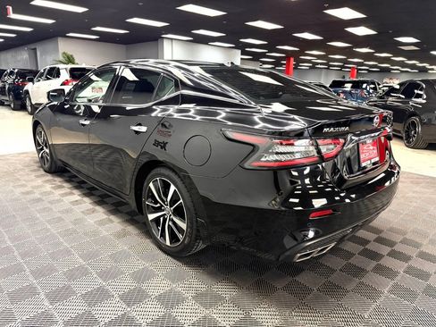 Used 2022 Nissan Maxima SV w/ Floor Mat Group FWD image 11
