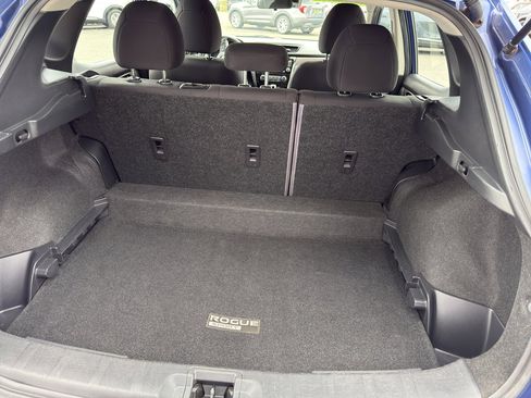 Used 2022 Nissan Rogue Sport S image 19