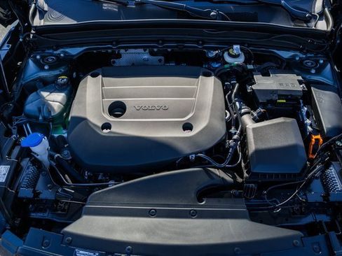 New 2026 Volvo XC40 B5 Ultra w/ Protection Package Premier image 19