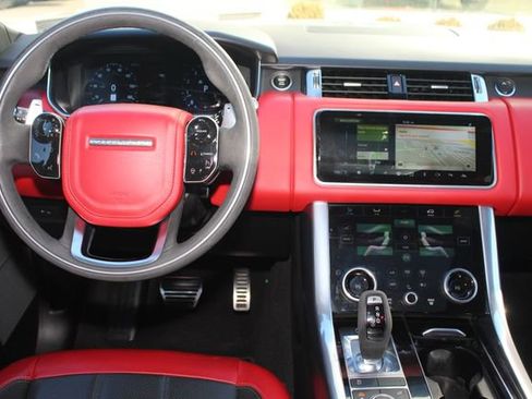 Used 2022 Land Rover Range Rover Sport HST image 4