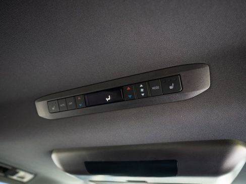 Used 2021 Toyota Sienna Platinum image 48