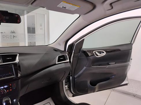 Used 2019 Nissan Sentra SV FWD image 48