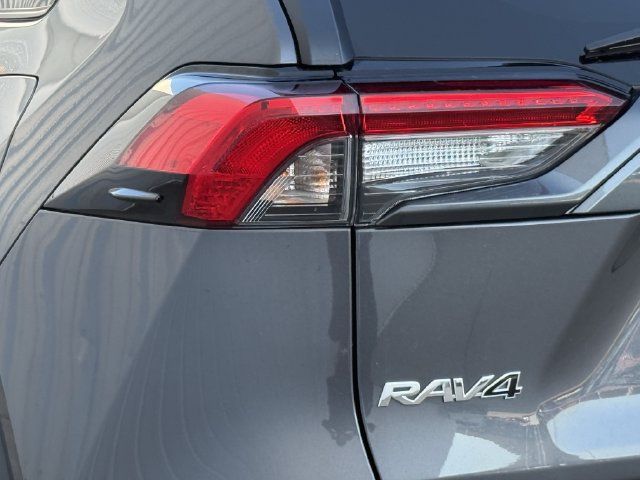 Used 2025 Toyota RAV4 XLE FWD image 6