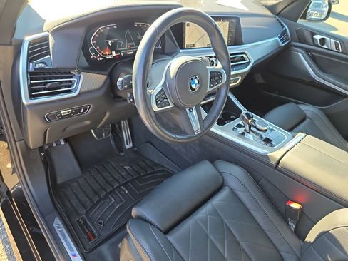 Used 2023 BMW X5 xDrive40i w/ M Sport Package image 9