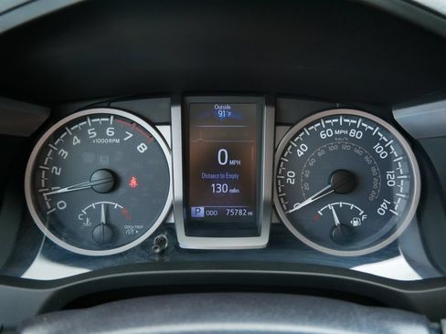 Used 2016 Toyota Tacoma SR5 w/ SR5 Appearance Package (SN) AWD/4WD image 22