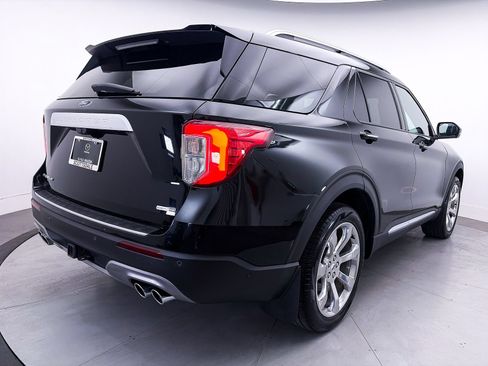 Used 2020 Ford Explorer Platinum w/ Premium Technology Package AWD/4WD image 17